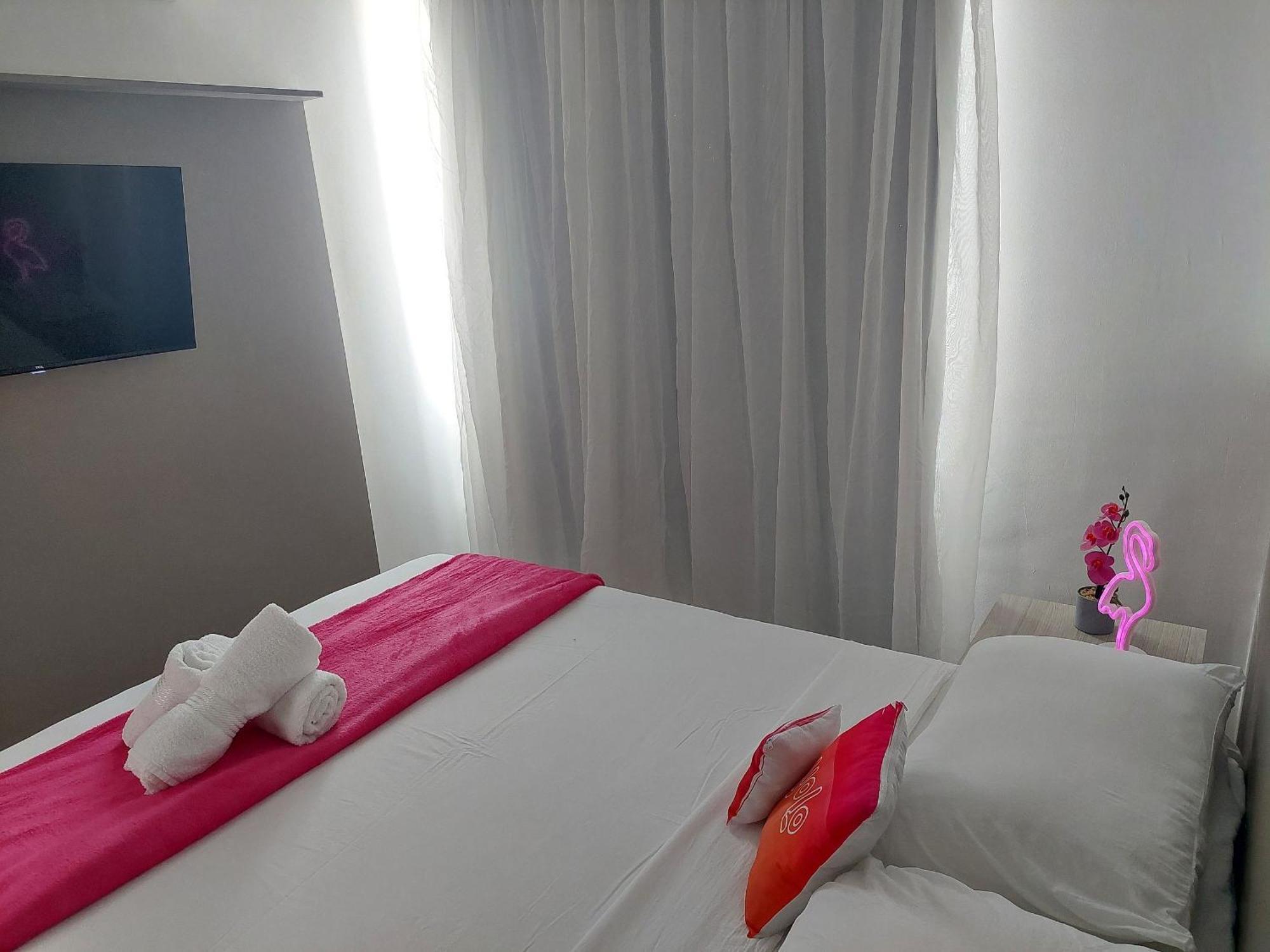Apartamento Flat Ao Lado Do Rio Mar No Edf Class Excelsior Por Yolo Recife